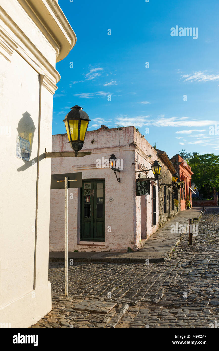 Case coloniali nel centro storico di Colonia del Sacramento, Sito Patrimonio Mondiale dell'Unesco, Uruguay Foto Stock