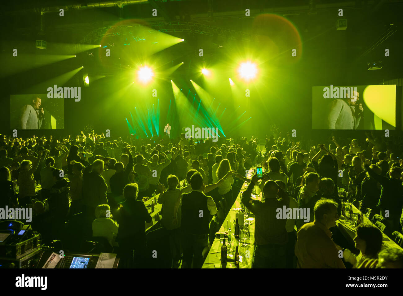 Atmosfera a prestazioni di austriaco cantante pop Marc Pircher live at Schlager Nacht, Lucerna, Svizzera Foto Stock