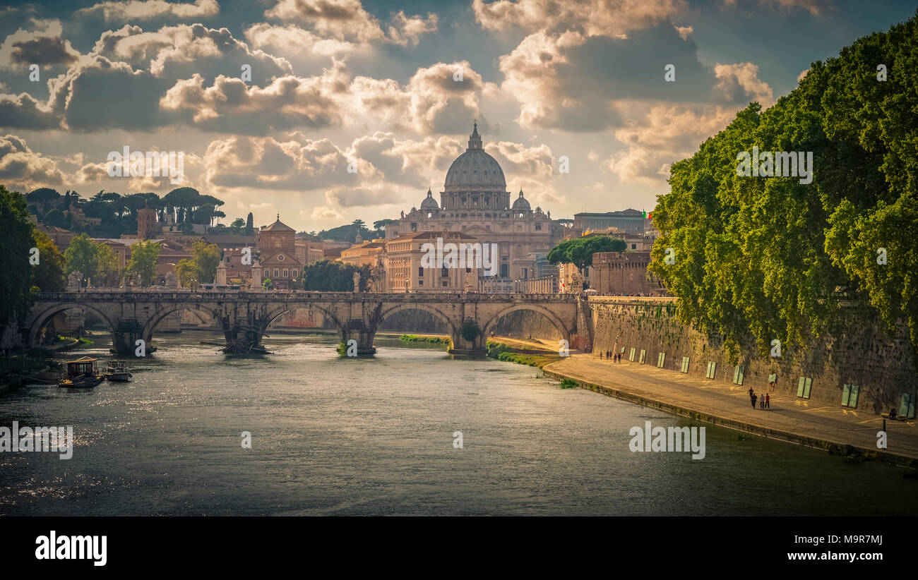 Europa, Italien, Rom, tevere, Vatikan, Dom Petersdom Foto Stock