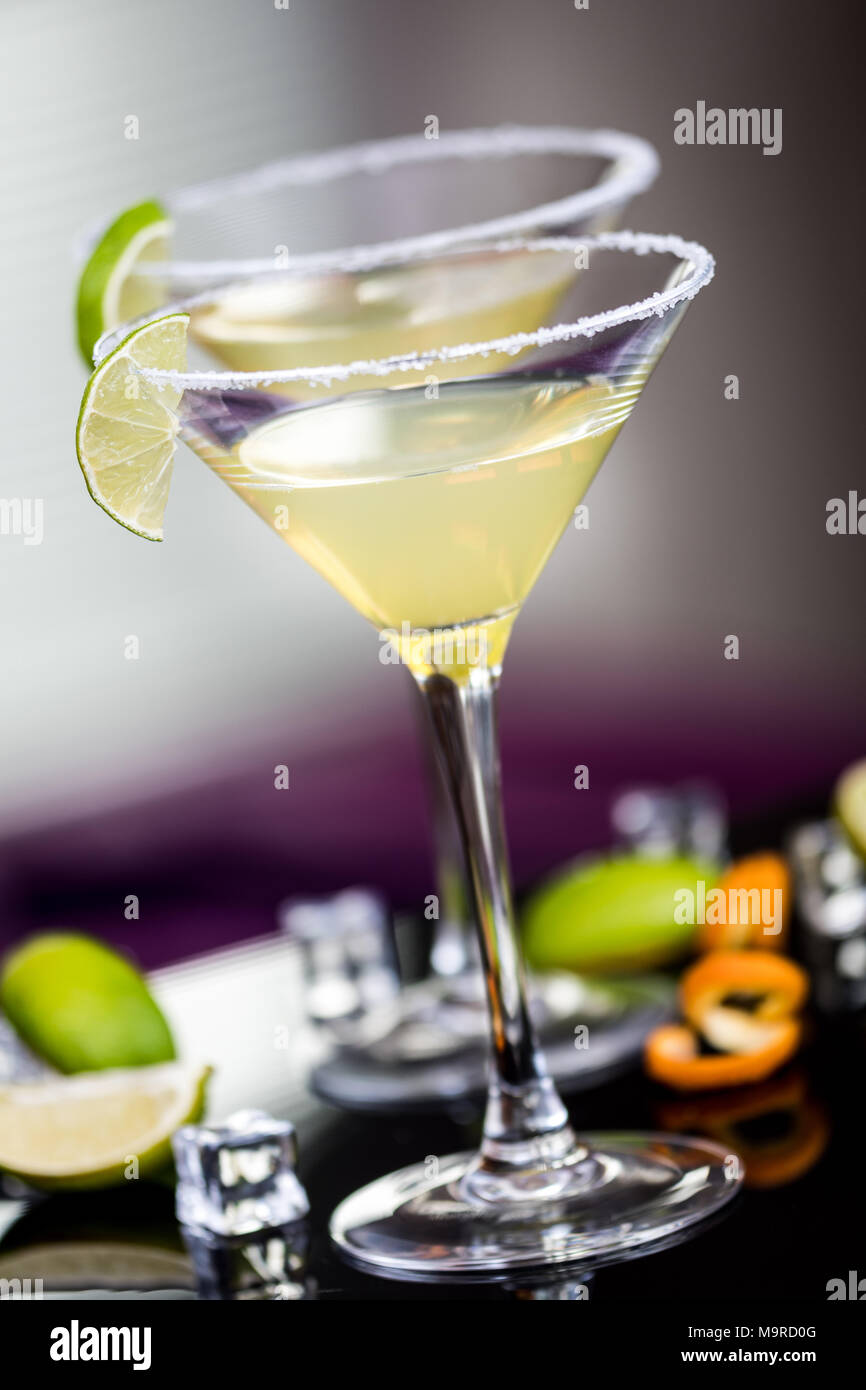 Alcol Daiquiri cocktail con rum e calce Foto Stock