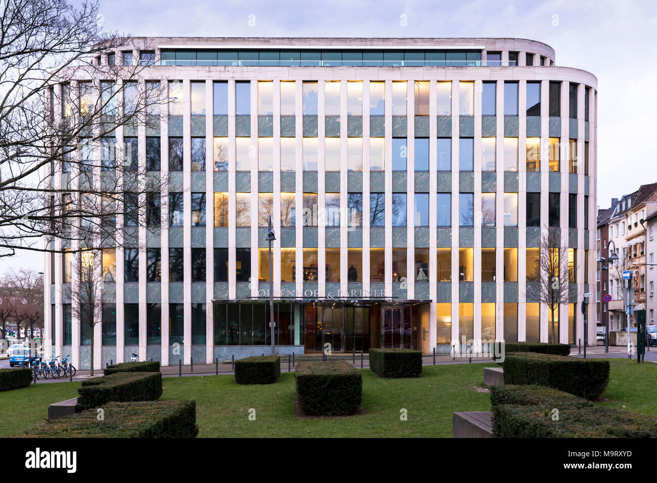 Germania, Colonia, edificio per uffici in via Konrad-Adenauer-Ufer 21-23, fra l'altro sede dello studio legale Oppenhoff & Partner. Deutschland Foto Stock