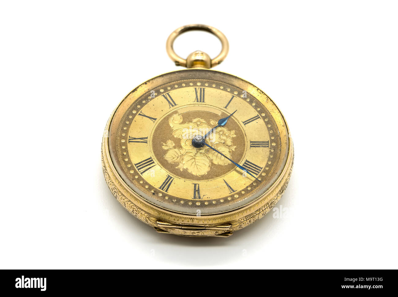 Oro antico signore orologio da tasca in bisogno di restauro su sfondo  bianco Foto stock - Alamy