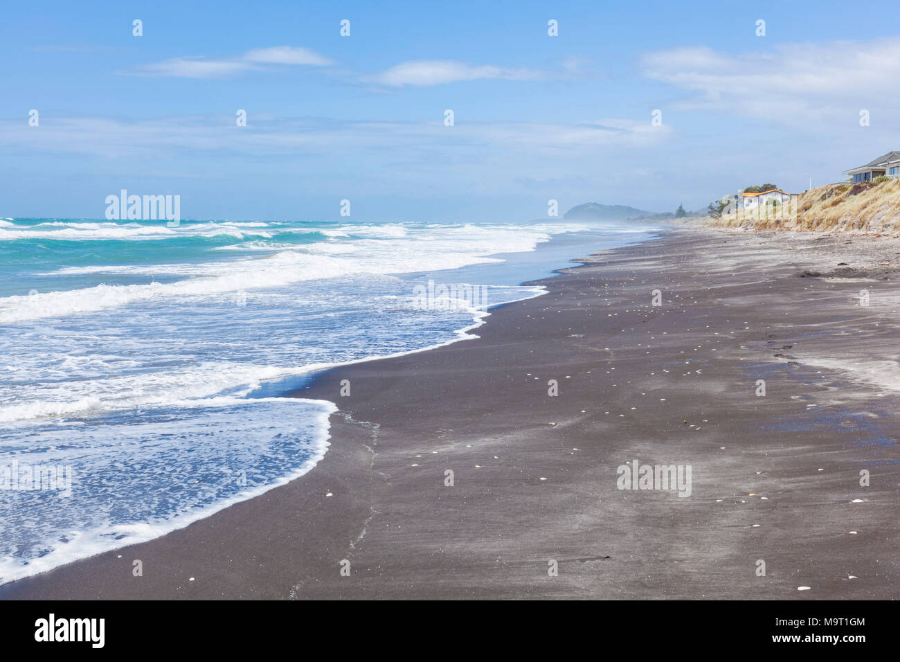 Nuova Zelanda Waihi beach spiaggia di sabbia nera Waihi beach Baia di Planty nuova zelanda Foto Stock