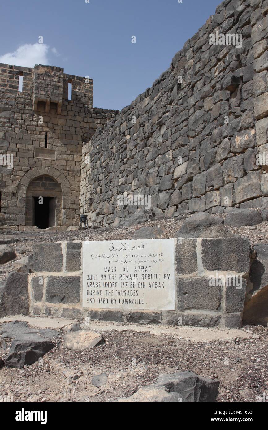 Qasr Azraq, il castello nel deserto orientale della Giordania, che Lawrence d'Arabia utilizzato come il suo quartier generale nel 1917 durante la Rivolta Araba. Foto Stock