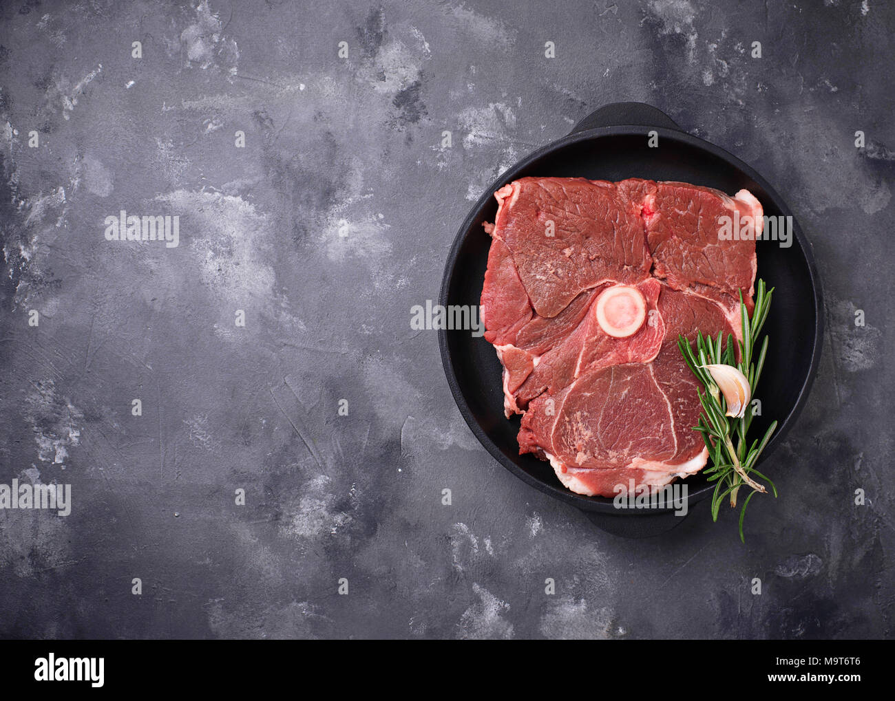 Carne di agnello con rosmarino e spezie Foto Stock