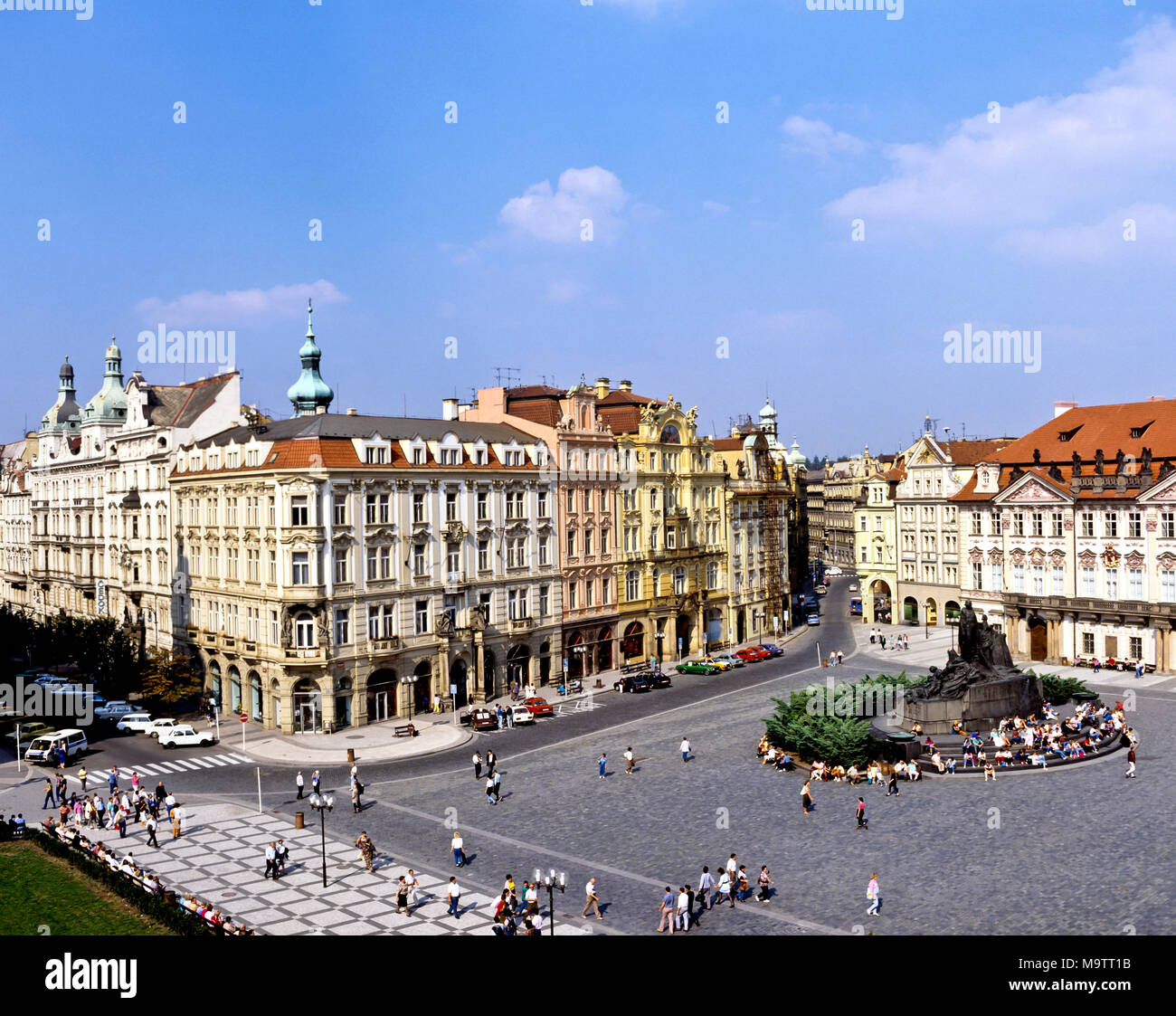 9073. Piazza della Città Vecchia e Jan Hus Memorial, Praga, Repubblica Ceca, Europa Foto Stock