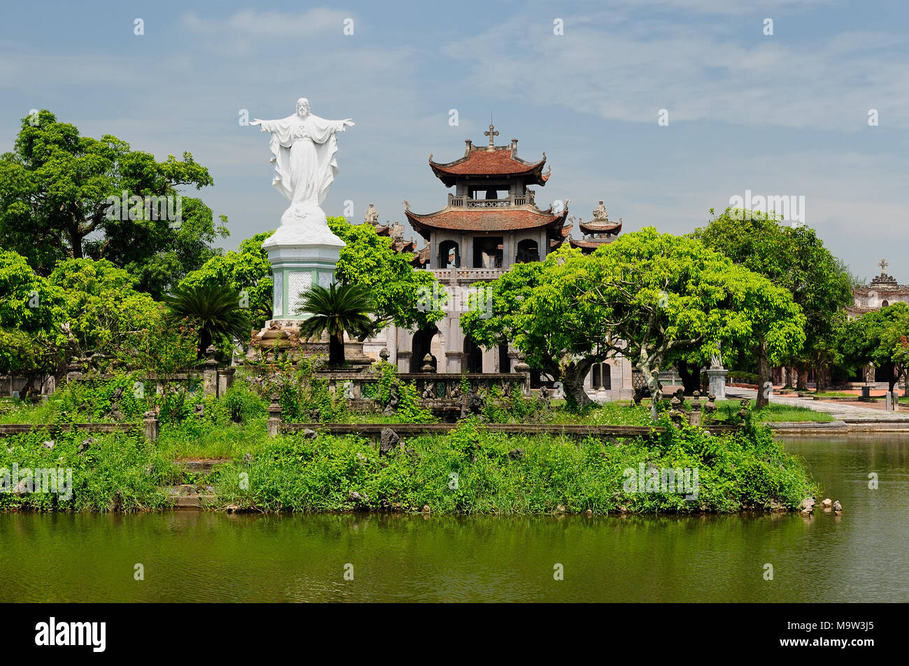 Phat Diem Cattedrale - superba sino-architettura vietnamita in Vietnam. L'architettura di Phat Diem chiesa è un incrocio tra Vietnamita ed Europea Foto Stock