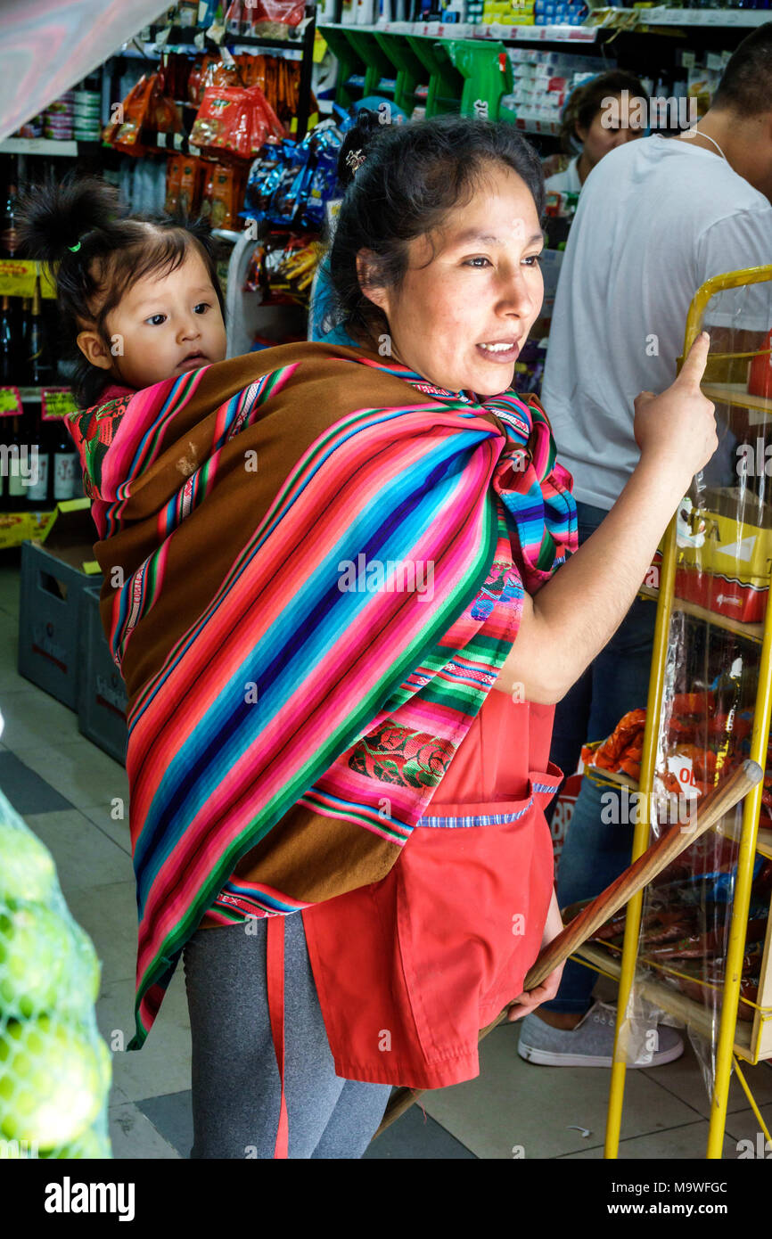 Buenos Aires Argentina,Recoleta,Avenida Las Heras,negozio,donna donna donne,ragazza ragazze,bambini bambini bambini bambini bambini piccoli,bambini bambini bambini bambini bambini bambini bambini bambini,agu Foto Stock