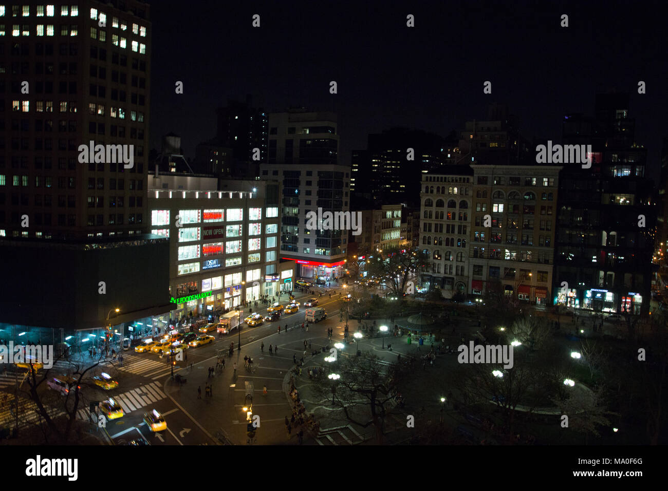 New York per le strade di notte Foto Stock