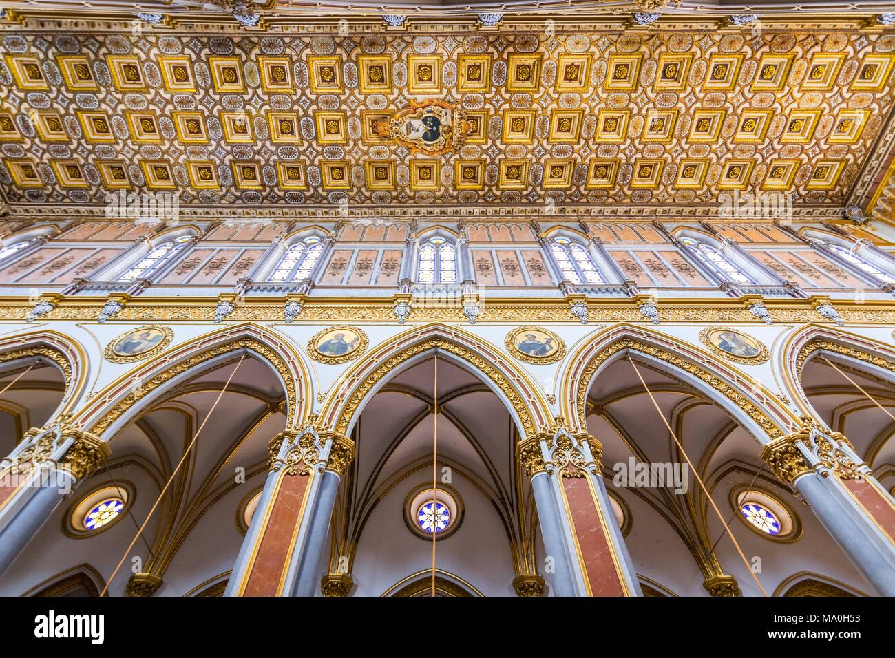 Il Barocco soffitto a cassettoni del San Domenico Maggiore Chiesa, Napoli, Italia. Foto Stock