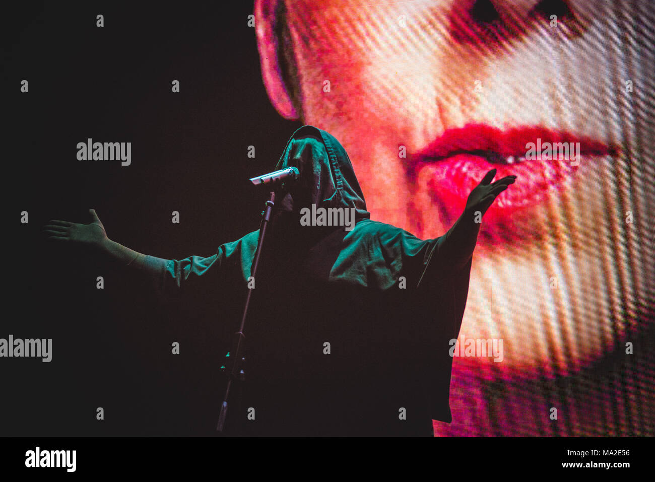 L'Italia, 2016 luglio 16: Anohni performing live open stage presso il Festival dei Fiori per il suo tour 2016 unico concerto Italiano Foto: Alessandro Bosio Foto Stock