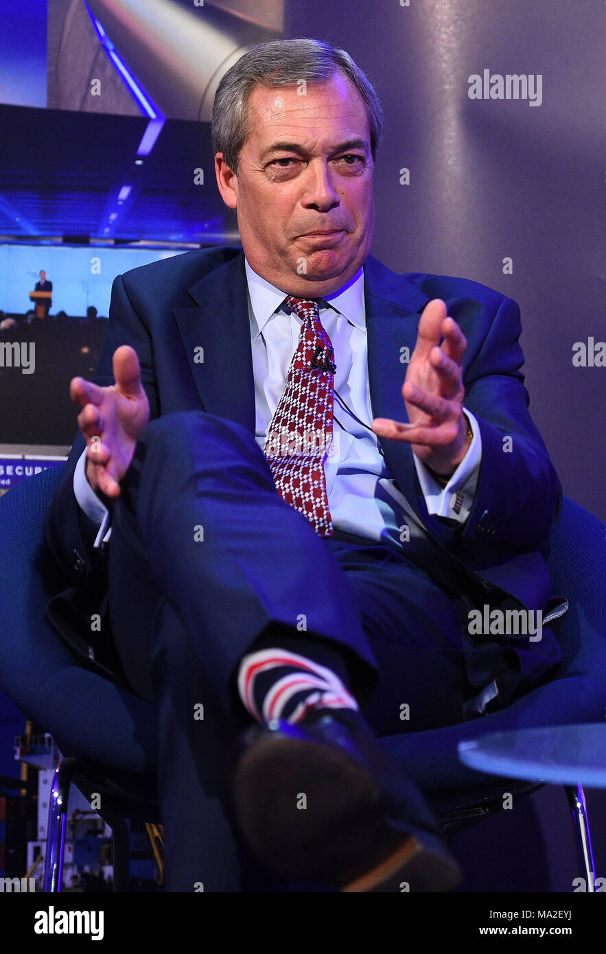 Ex leader dell'UKIP Nigel Farage parlando durante la modifica di Europa conferenza su Brexit nel centro di Londra. Foto Stock