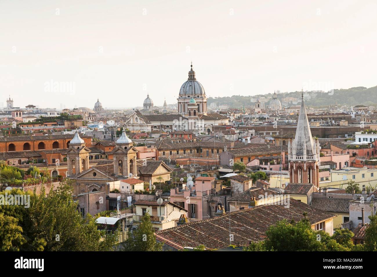 Una vista sulla città di Roma Foto Stock