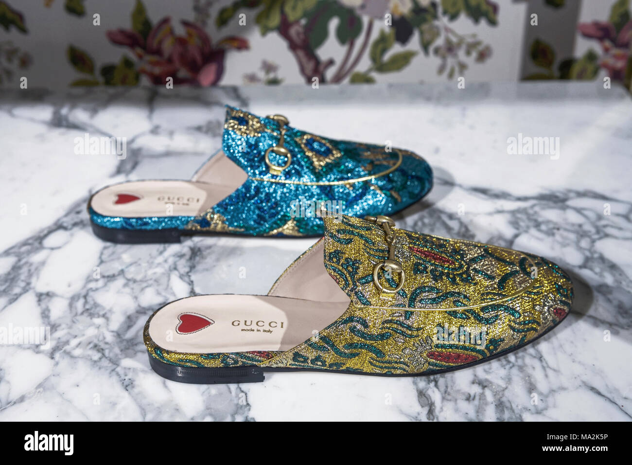 Gucci scarpe. Donna calzature di lusso Foto stock - Alamy