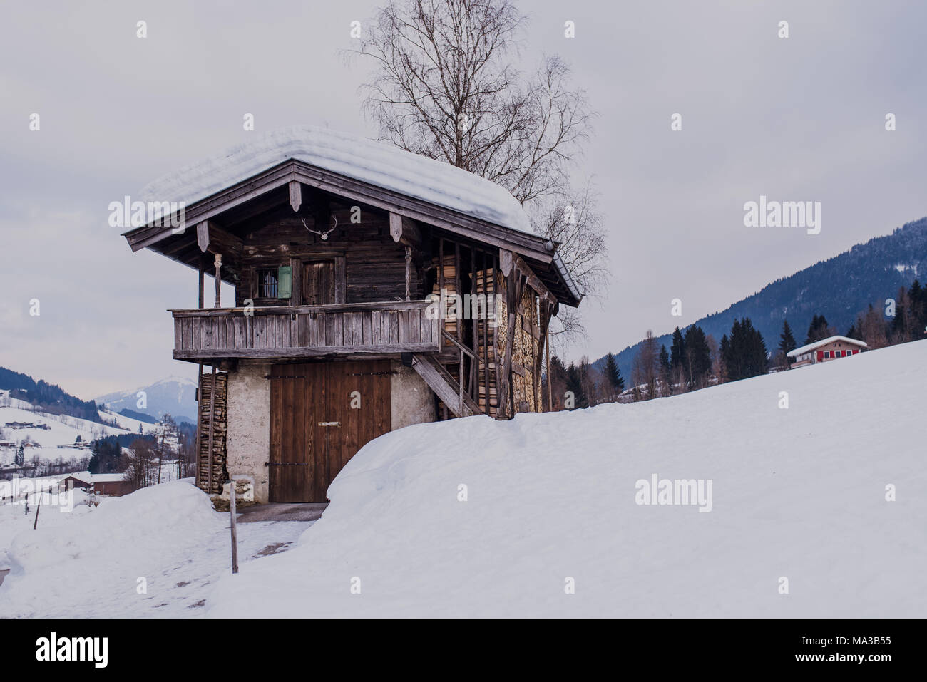 Snowscape,garage, una costruzione in legno, Foto Stock