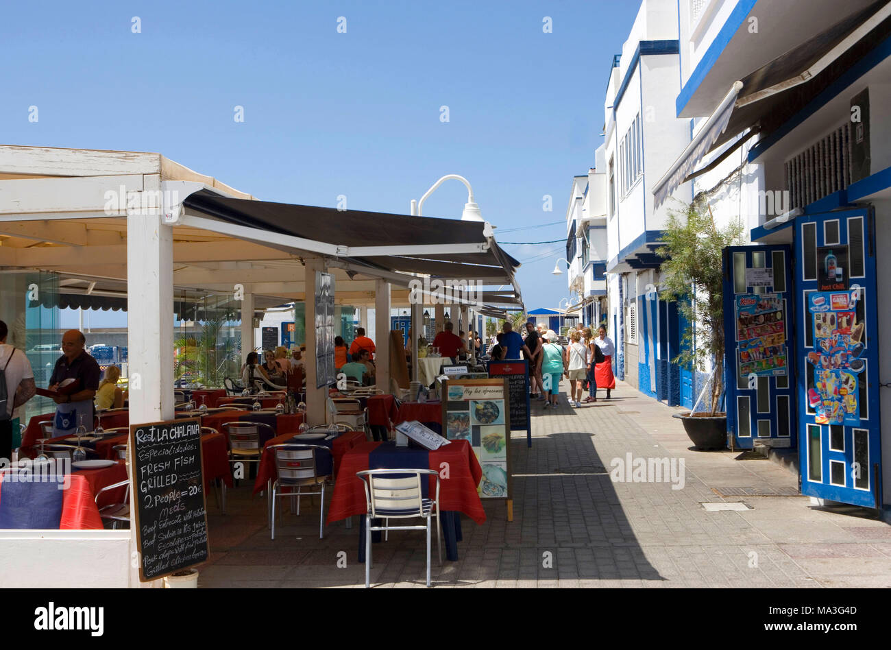 Puerto de las Nieves, piccolo luogo di pesca nel nord-ovest dell'isola, traghetti  per Tenerife partono dal porto, ristorante di pesce, popolare week-end  destinazione del Canarios da Las Palmas, landmark è 'Dedo de