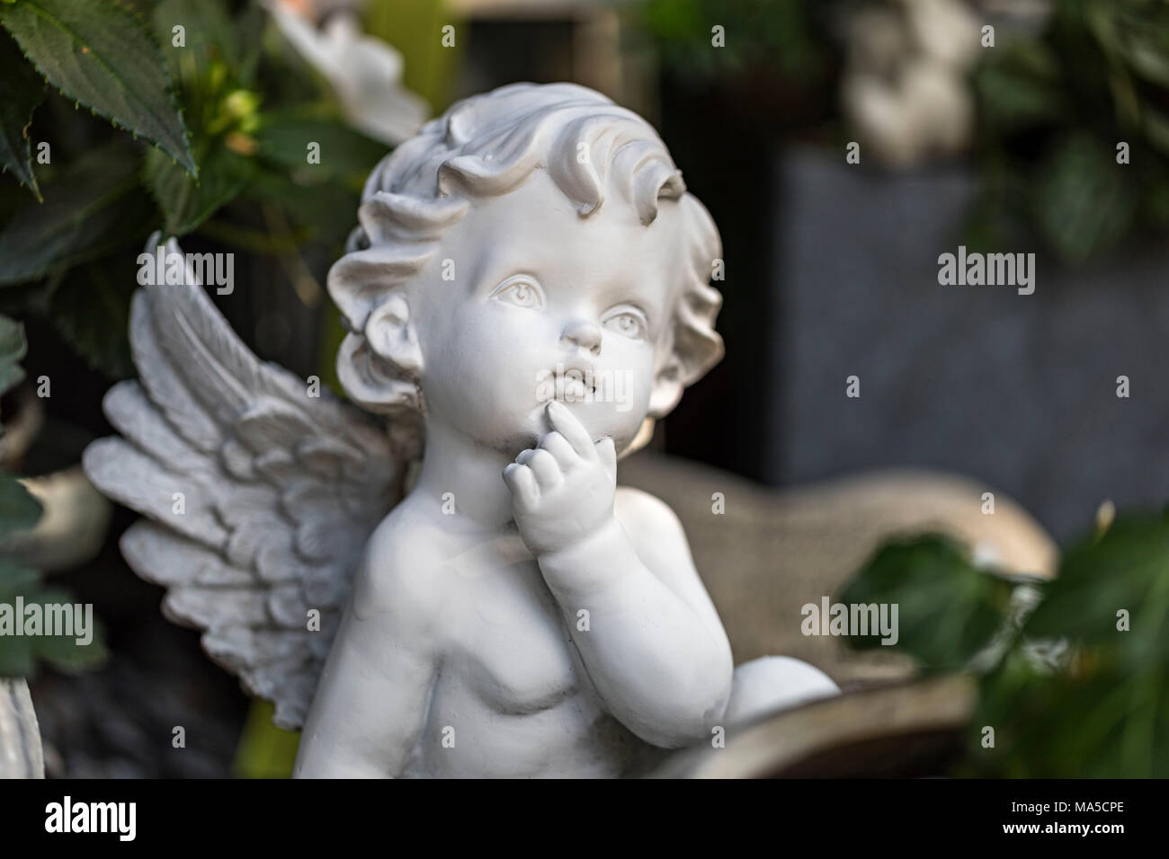 Figura di angelo, Heppenser Friedhof (cimitero), Wilhelmshaven, Foto Stock