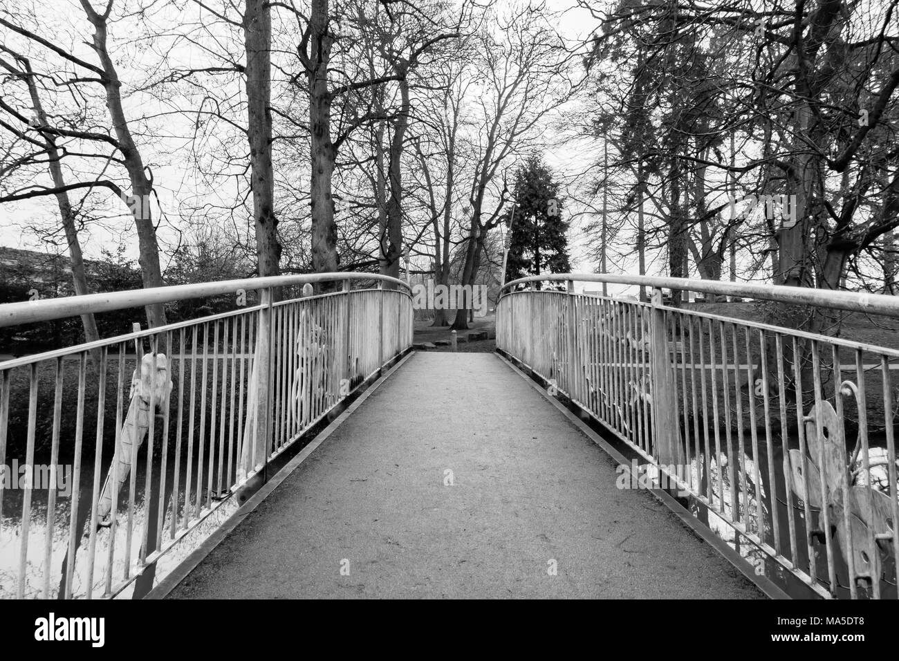 Pittville Park, Cheltenham. In caso di neve. Foto Stock