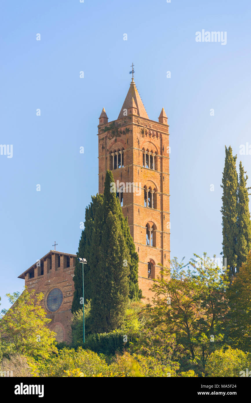 Siena, Toscana, Italia, Europa. Vista della Basilica di San Clemente Foto Stock