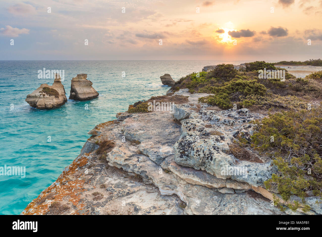 Torre dell'orso, provincia di Lecce e Salento puglia, Italia. Le due sorelle Foto Stock