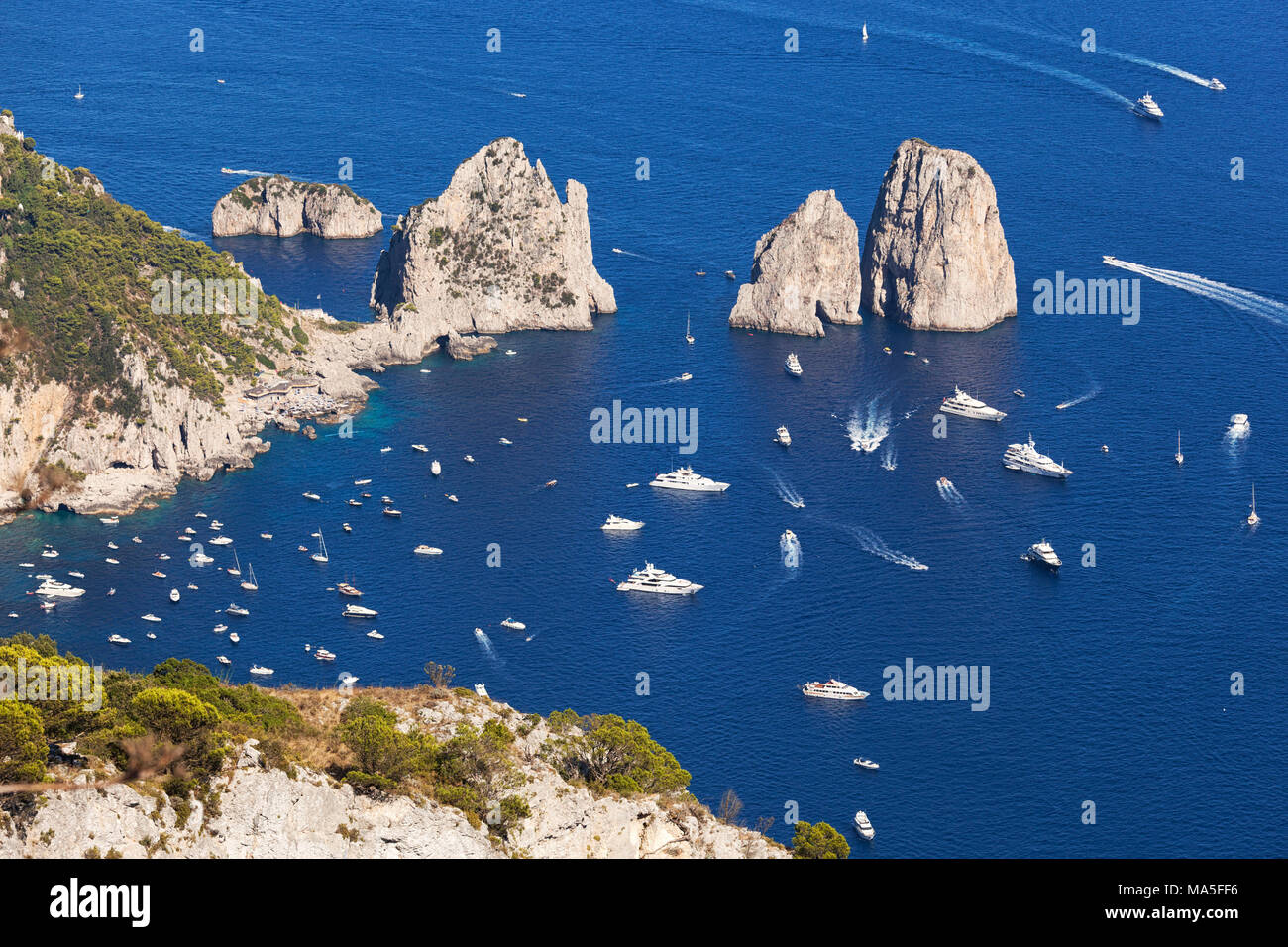 Faraglioni di Capri dal Monte Solaro, Anacapri, Isola di Capri, provincia di Napoli, campania, Italy Foto Stock