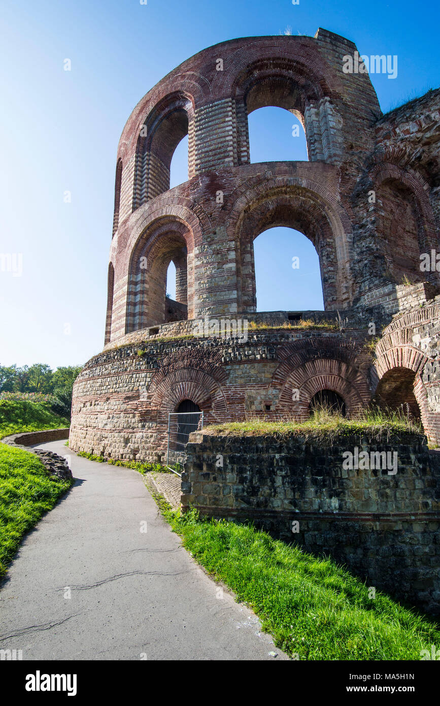Imperiale romana rovine del bagno a Treviri, patrimonio mondiale dell'Unesco, Trier, valle della Mosella, Renania-Palatinato, Germania Foto Stock