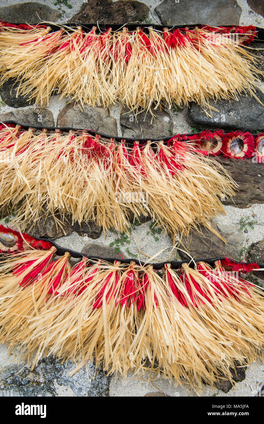 Cestello tradizionale abito, villaggio culturale, Moorea, Polinesia Francese Foto Stock