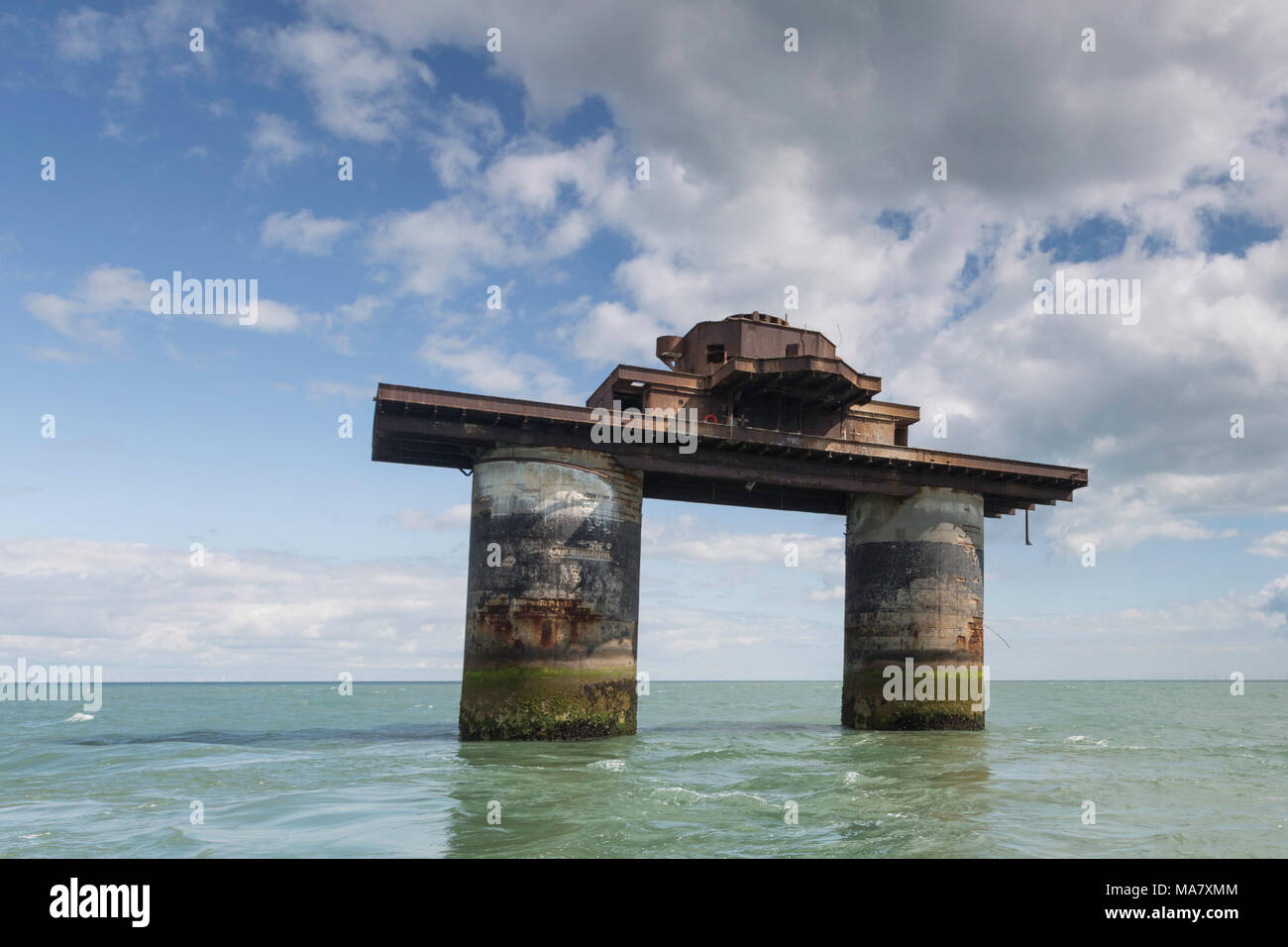 Knock John Fort, uno dei forti Maunsell Sea della seconda guerra mondiale nell'estuario del Tamigi al largo della costa settentrionale del Kent, in Inghilterra. Foto Stock