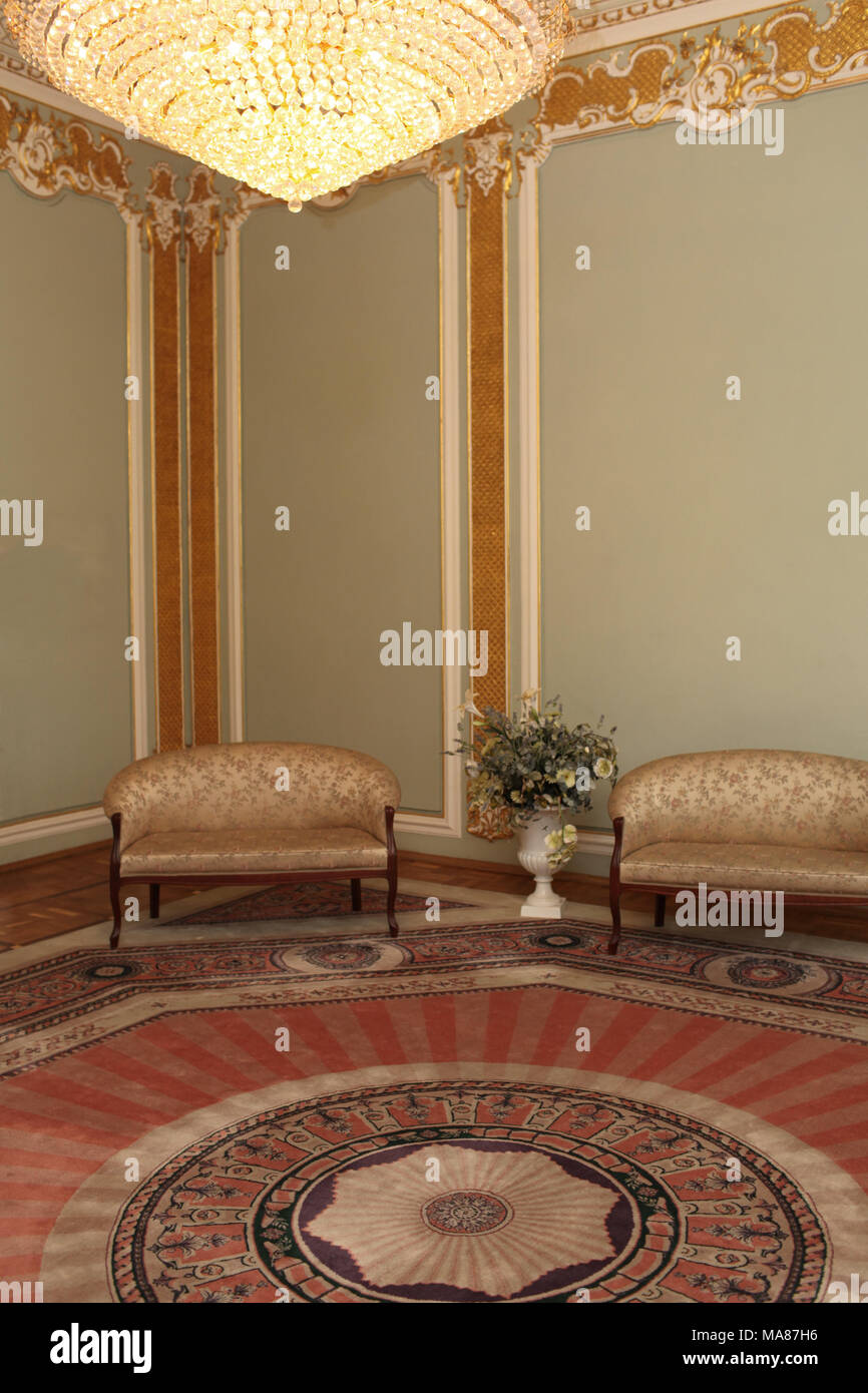 Interno del palazzo in stile classico Foto Stock