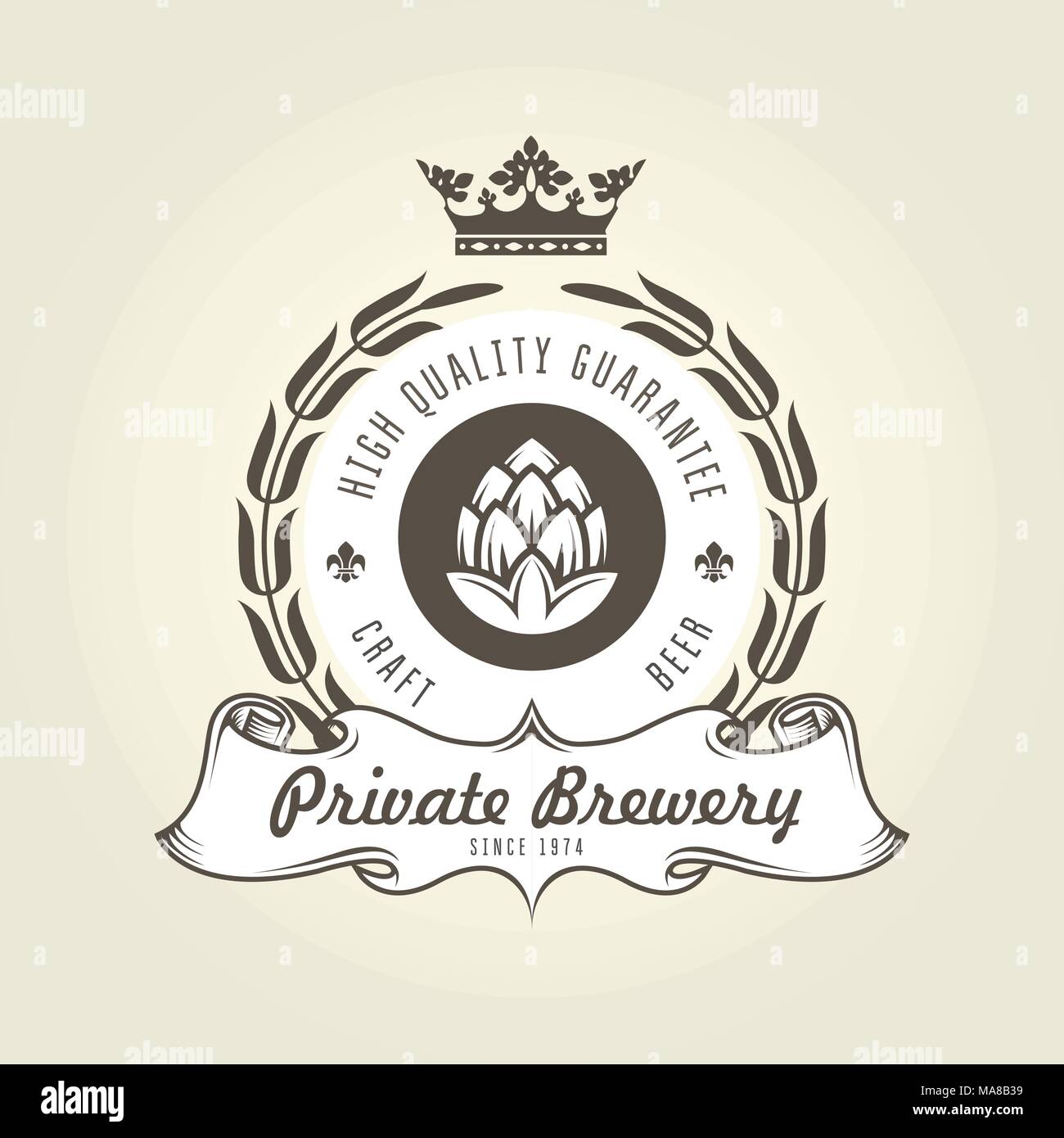 La birra artigianale logo con hop - vintage emblema della birreria privata Illustrazione Vettoriale