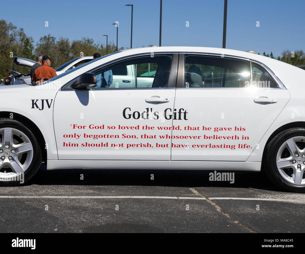 Auto Show di Ft. Bianco, Florida. Auto con Giovanni 3:16 versetto biblico sul lato. Foto Stock
