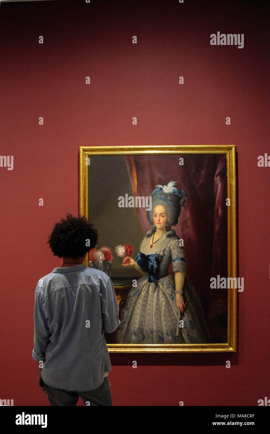 Guardando all'arte. Foto Stock