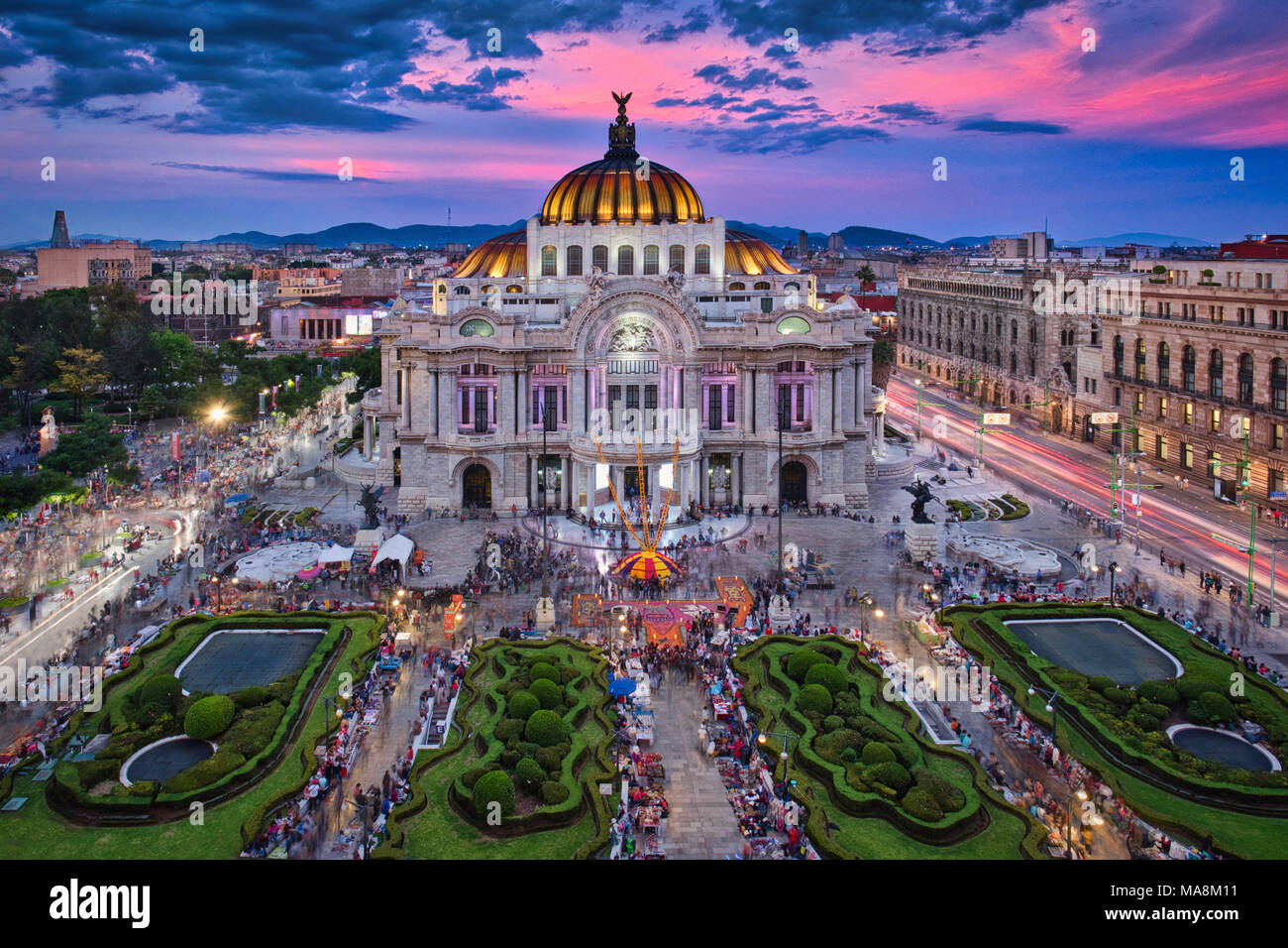 Foto del Palacio del Bellas Artes al tramonto Foto Stock