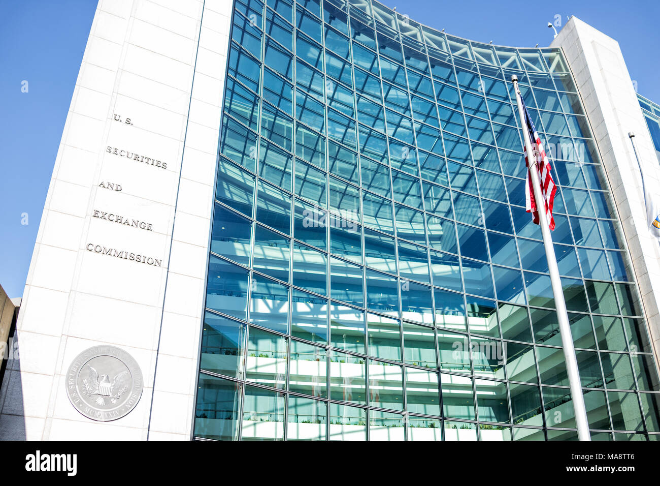 Washington DC, Stati Uniti d'America - 13 Gennaio 2018: US United States Securities and Exchange Commission SEC architettura ingresso edificio moderno segno, logo, ameri Foto Stock