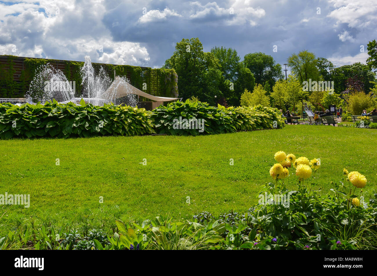 Fontana a Göteborg durante la primavera in Svezia 2015 Foto Stock