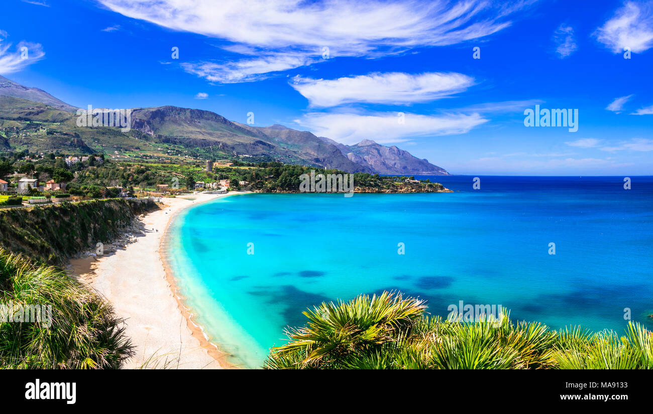 Bellissima spiaggia di Scopello,vista panoramica,Sicilia,l'Italia. Foto Stock