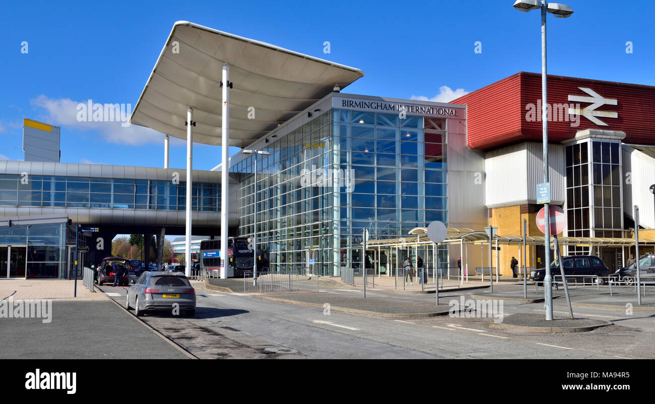 Fuori la Stazione Internazionale di Birmingham, vicino aeroporto e NEC, REGNO UNITO Foto Stock