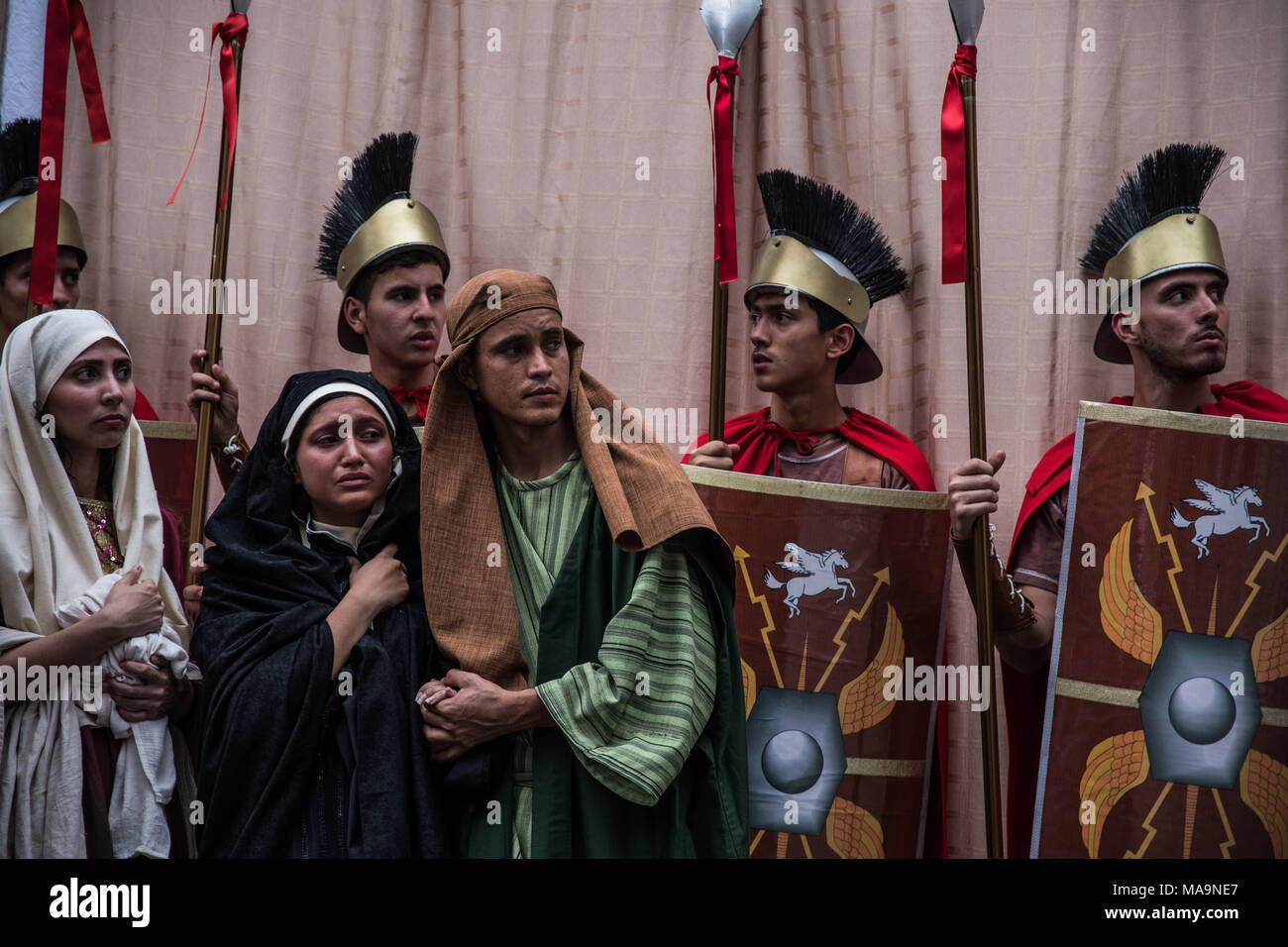 Caracas, Miranda, Venezuela. 30 Mar, 2018. L'attrice visto durante il event.Community di El Morro quartiere a Petare effettuare la via crucis de Cristo. Ogni anno nella Settimana Santa essi eseguono la drammatizzazione per ricordare le sofferenze di Cristo. Persone provenienti da tutta la città venite a questa drammatizzazione ogni anno Credito: Roman Camacho/SOPA Immagini/ZUMA filo/Alamy Live News Foto Stock