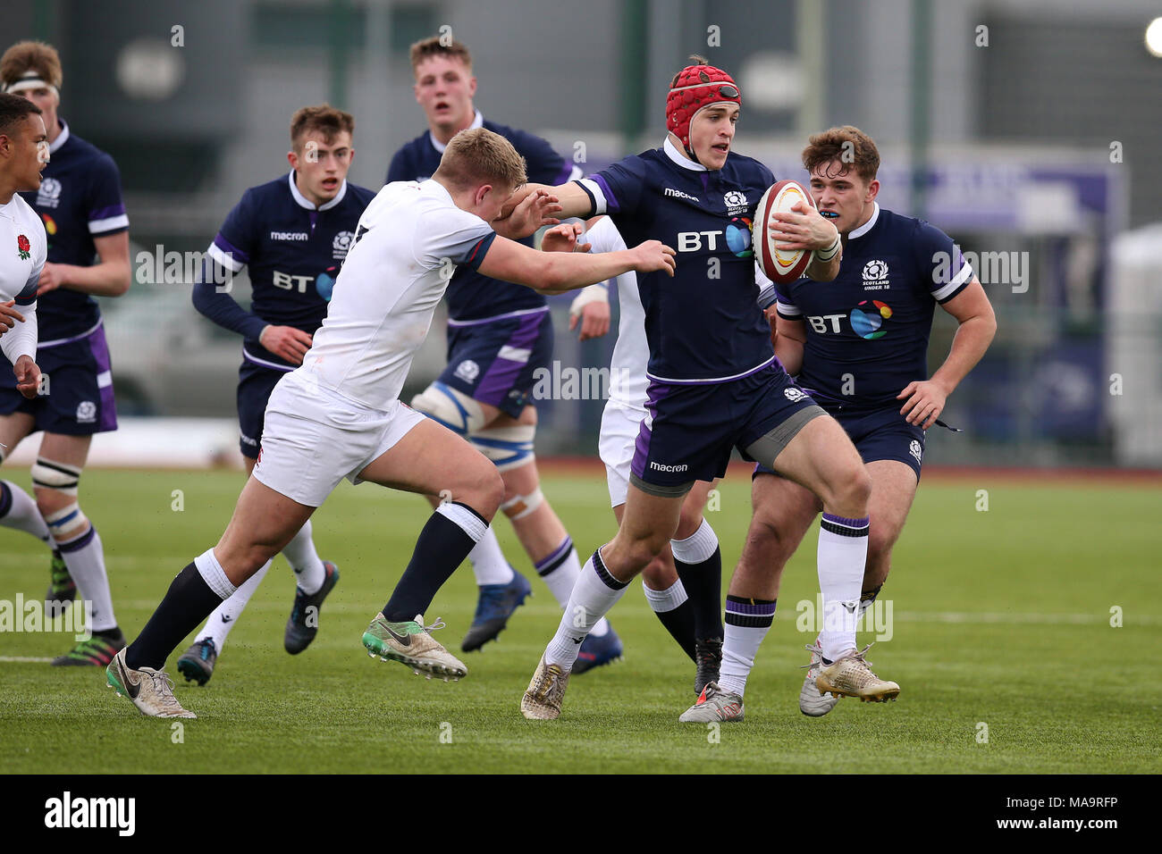 Ystrad Mynach, South Wales, Regno Unito, 31 marzo 2018.Jack Blain della Scozia U18's © fa una pausa. U18s sei festival delle nazioni di rugby, Inghilterra e Scozia al Centro Sportivo per eccellenza in Ystrad Mynach, nel Galles del Sud sabato 31 marzo 2018. foto da Andrew Orchard/Alamy Live News Foto Stock