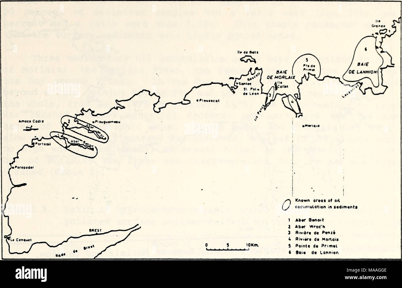 . Studio ecologico dell'Amoco Cadiz fuoriuscite di olio : relazione della NOAA-CNEXO congiunta Commissione scientifica . La figura 5. Nota Le aree costiere di accumulo di olio nei sedimenti baie di MORLAIX E LANNION (luglio 1978 al febbraio 1979) un sondaggio è stato intrapreso dal luglio 1978 al febbraio 1979 per seguire il degrado dell'olio all'interno di sedimenti di fondo delle baie di Morlaix e Lannion. In agosto 1978, specifici di campionamento di alcune stazioni è stato realizzato dal BRGM (Bureau de Recherche Géologique et Minière). In corrispondenza di tali stazioni (Fig. 6) , diversi di metri lungo anime sono state prese da vibracoring per accertare la distributi verticale Foto Stock