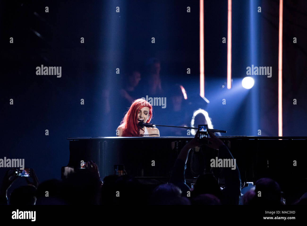 Vancouver, Canada. 26 marzo, 2018. Luci esegue al 2018 Juno Awards in Vancouver. Credito: Bobby Singh/fohphoto Foto Stock