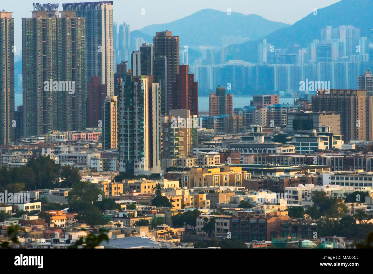 Vista di alta sorge nel centro cittadino di Hong Kong, Cina Foto Stock