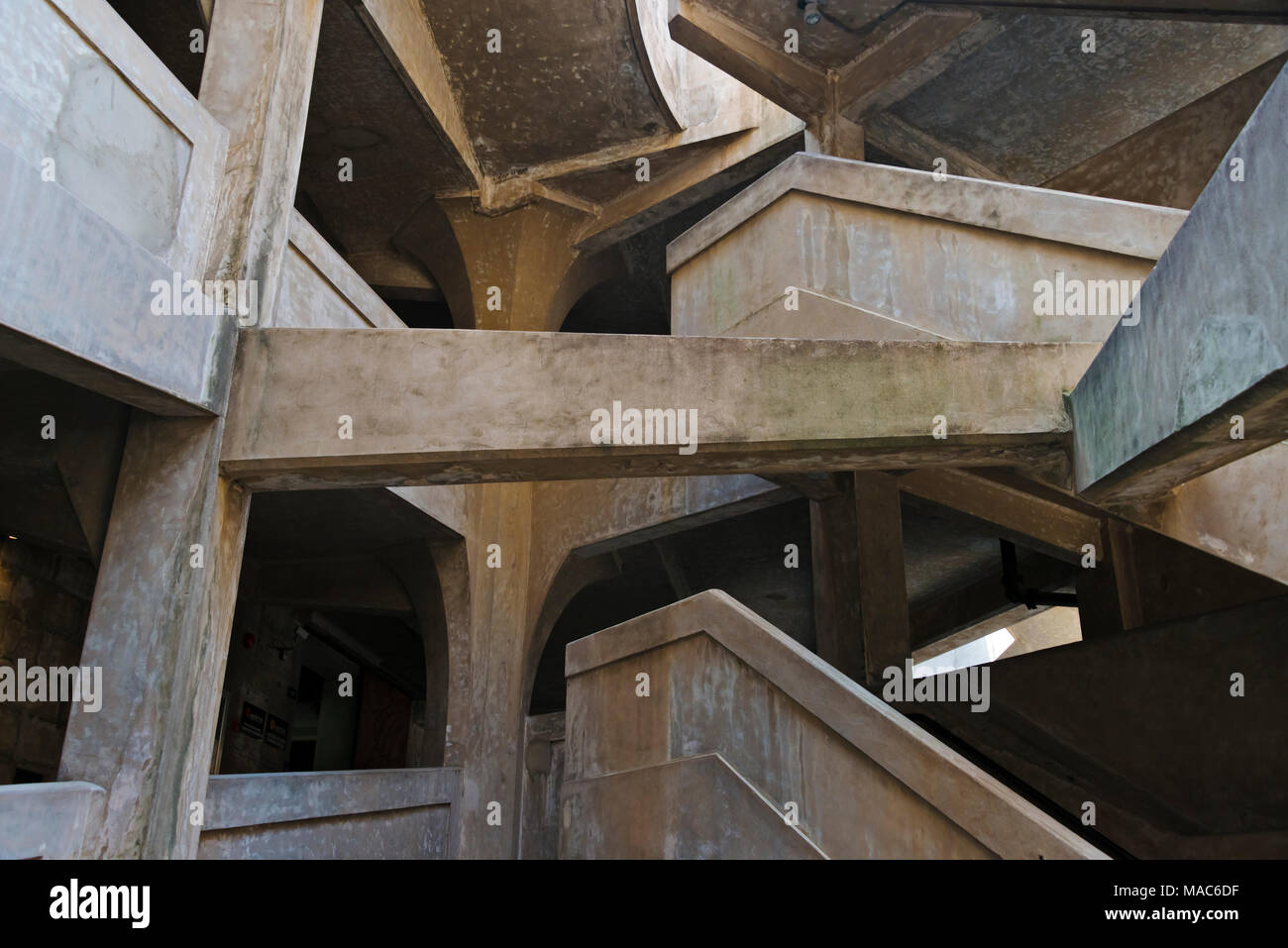 All'interno di 1933 Laochangfang, un macello costruito nel 1933 che è convertito in spazio commerciale e galleria, Shanghai, Cina Foto Stock