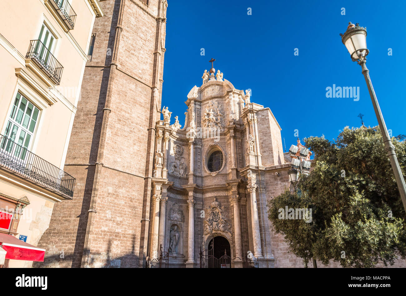La facciata della Cattedrale di Valencia Foto Stock