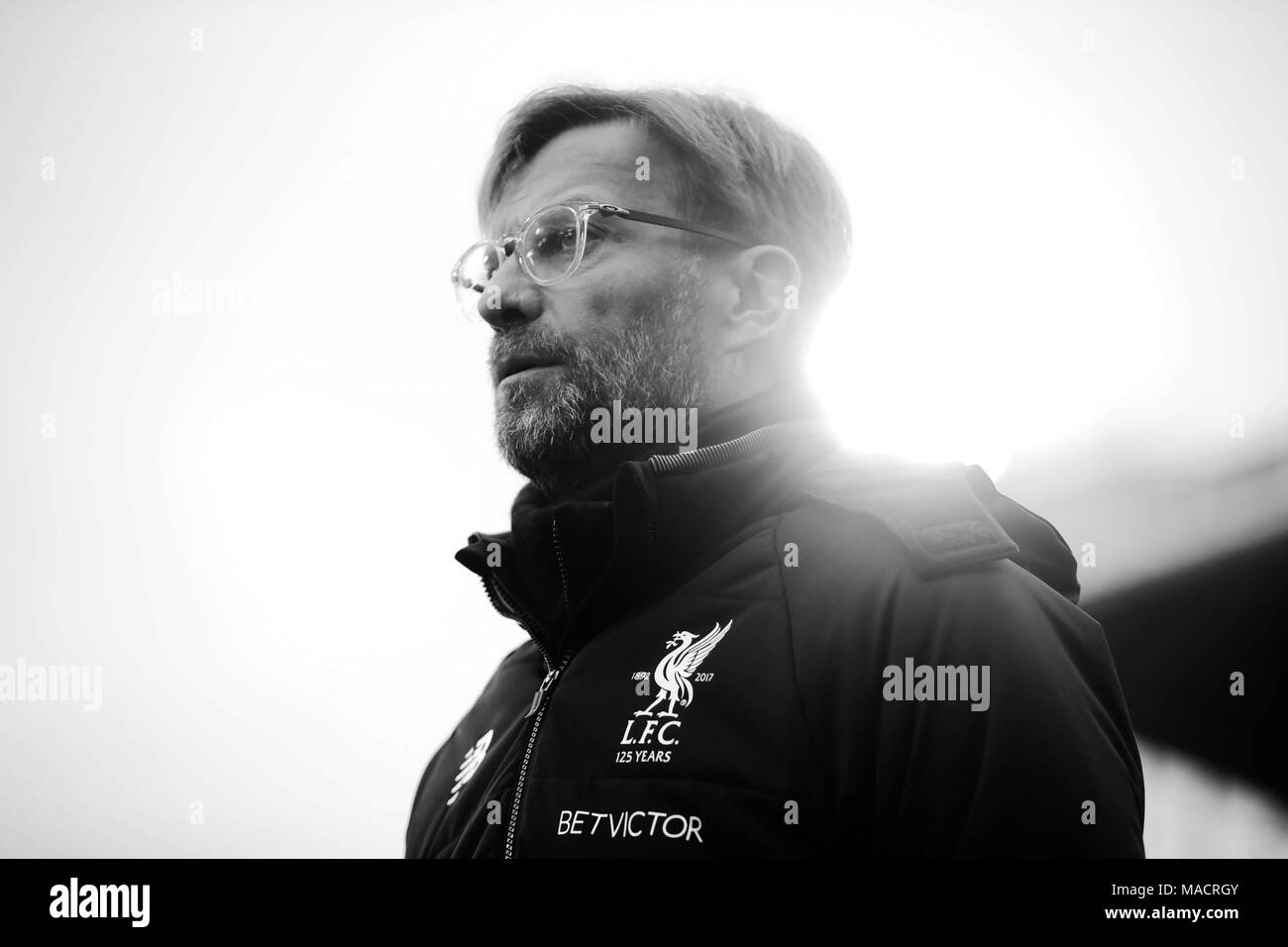 *Immagine CONVERTITA IN BIANCO E NERO* Liverpool manager Jurgen Klopp durante il match di Premier League a Selhurst Park, Londra. Stampa foto di associazione. Picture Data: sabato 31 marzo, 2018. Vedere PA storia SOCCER Palace. Foto di credito dovrebbe leggere: Adam Davy/filo PA. Restrizioni: solo uso editoriale nessun uso non autorizzato di audio, video, dati, calendari, club/campionato loghi o 'live' servizi. Online in corrispondenza uso limitato a 75 immagini, nessun video emulazione. Nessun uso in scommesse, giochi o un singolo giocatore/club/league pubblicazioni. Foto Stock