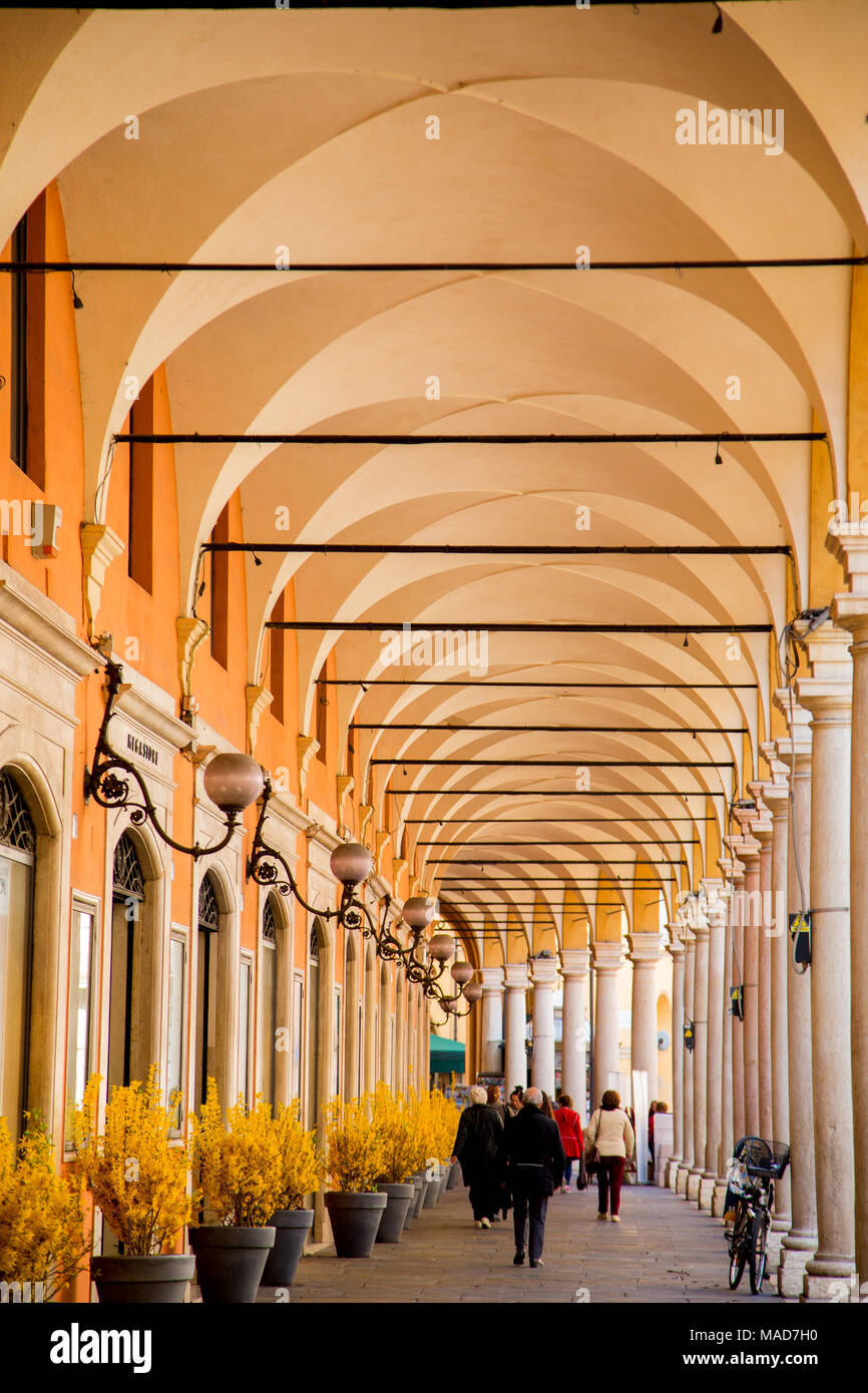 Porticato coperto in Modena Italia Foto Stock