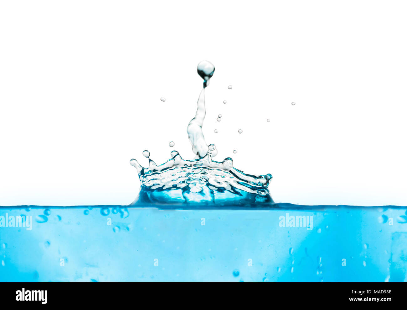 Acqua Splash isolato su bianco con tracciato di ritaglio Foto Stock