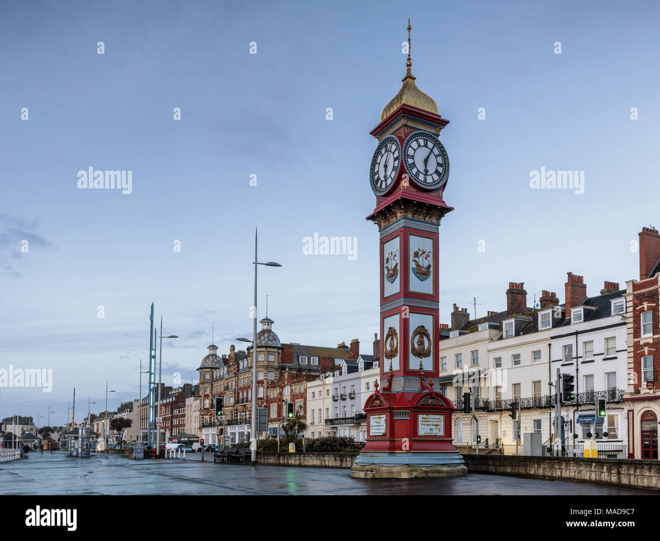 Il Giubileo la Torre dell Orologio sul lungomare a Weymouth nel Dorset, Inghilterra, Regno Unito. Costruito nel 1887 per contrassegnare il Giubileo d oro della regina Victoria del Regno. Foto Stock