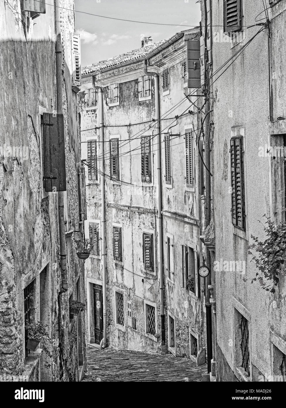Vicolo nella vecchia città di Motovun in Istria, Croazia Foto Stock