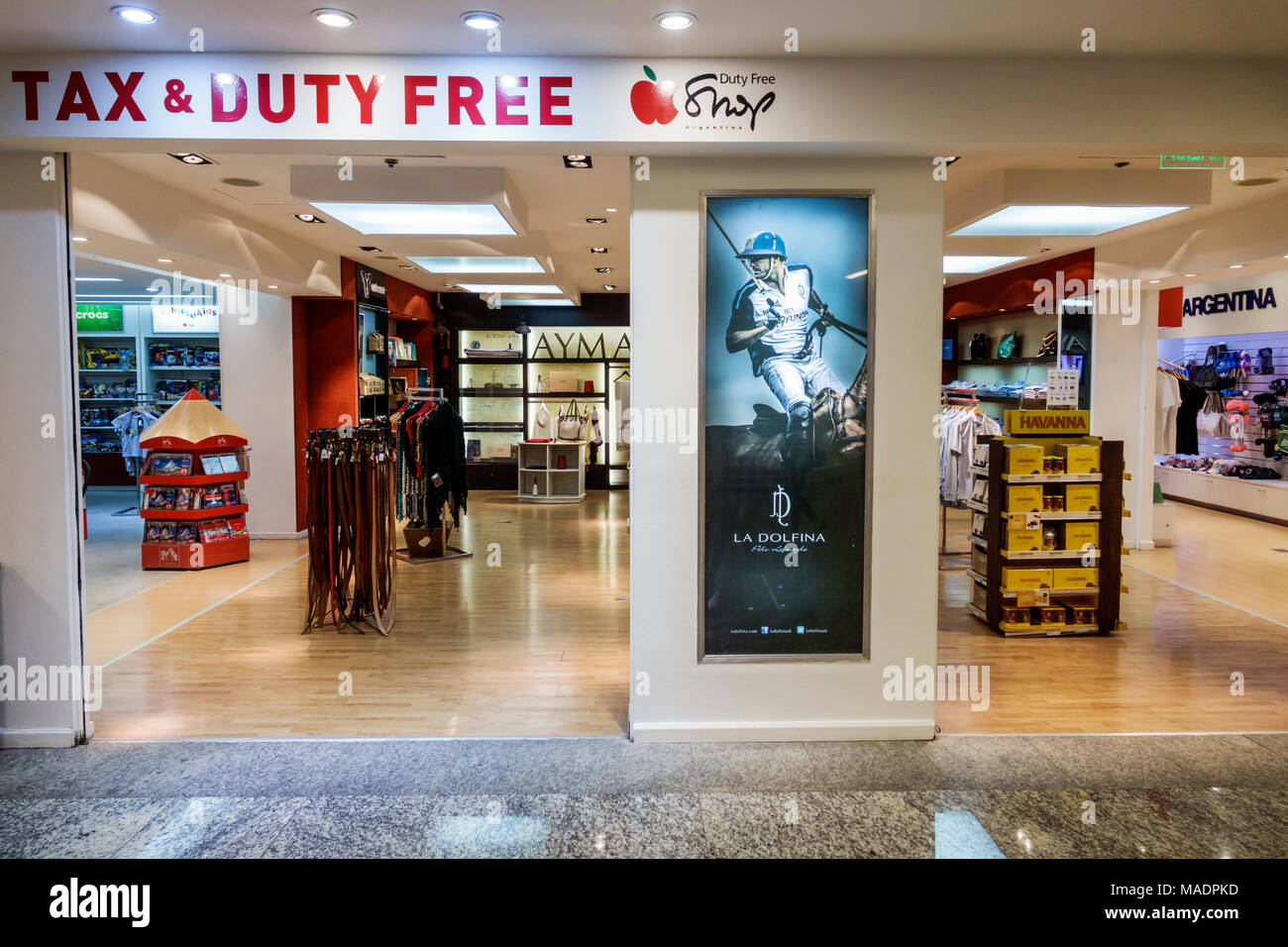 Buenos Aires Argentina,Ministro Pistarini International Airport Ezeiza EZE,terminal gate,interior Inside,Patagonia Wine Experience,ristorante restaura Foto Stock